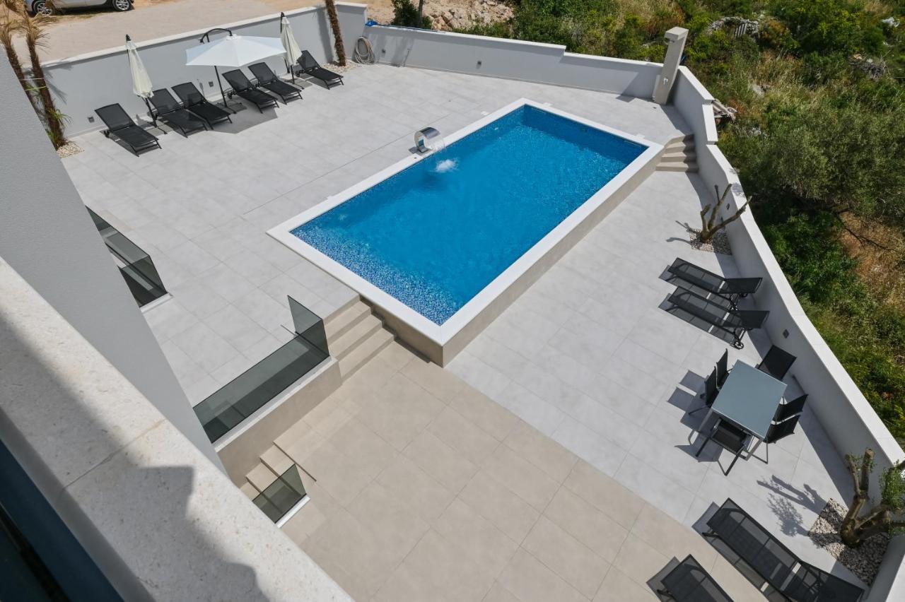 The Eagle Apartment Novalja Exterior foto